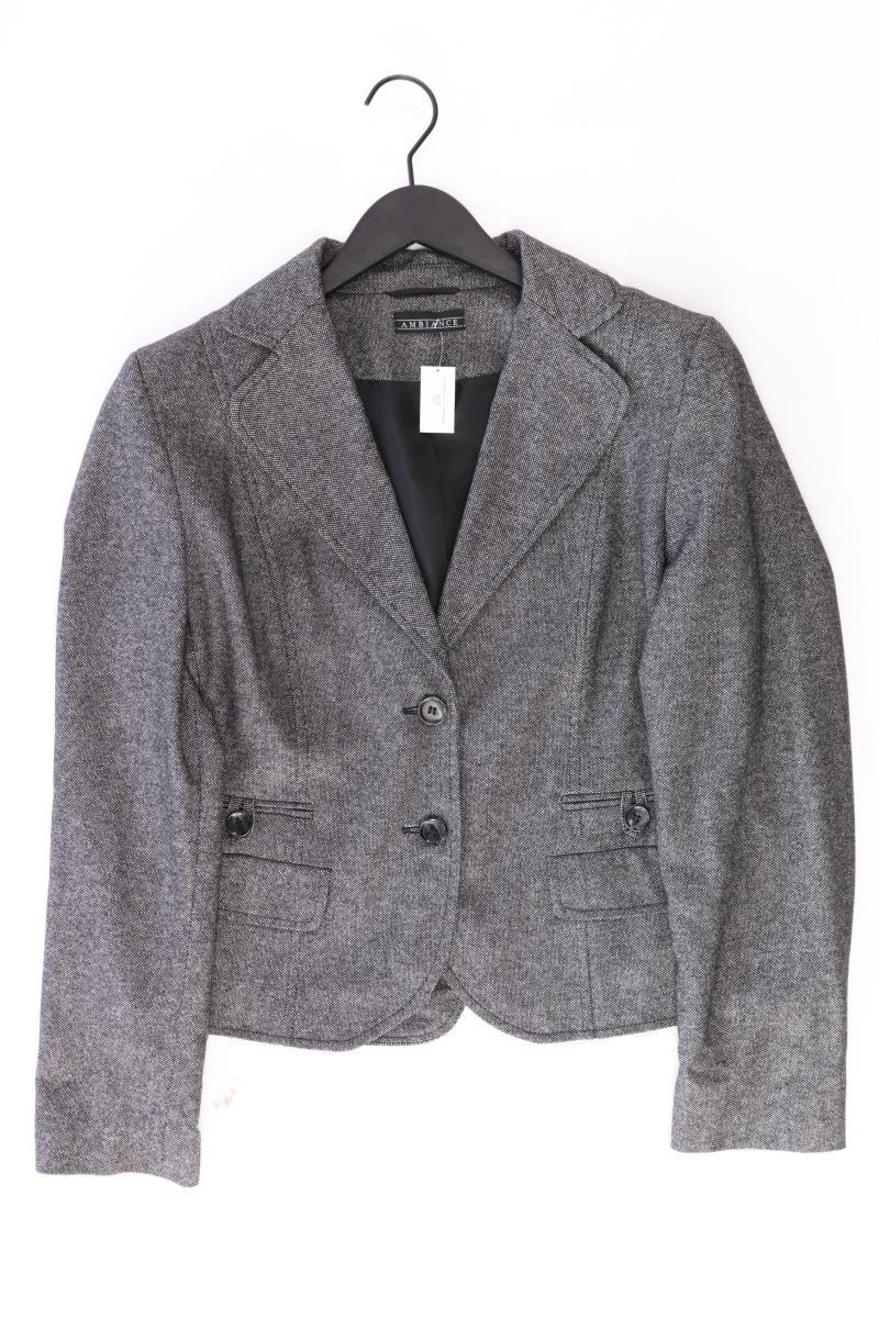 Second Hand Outfit Größe L mit AMBIANCE Wollblazer in Gr. 42 und Halskette