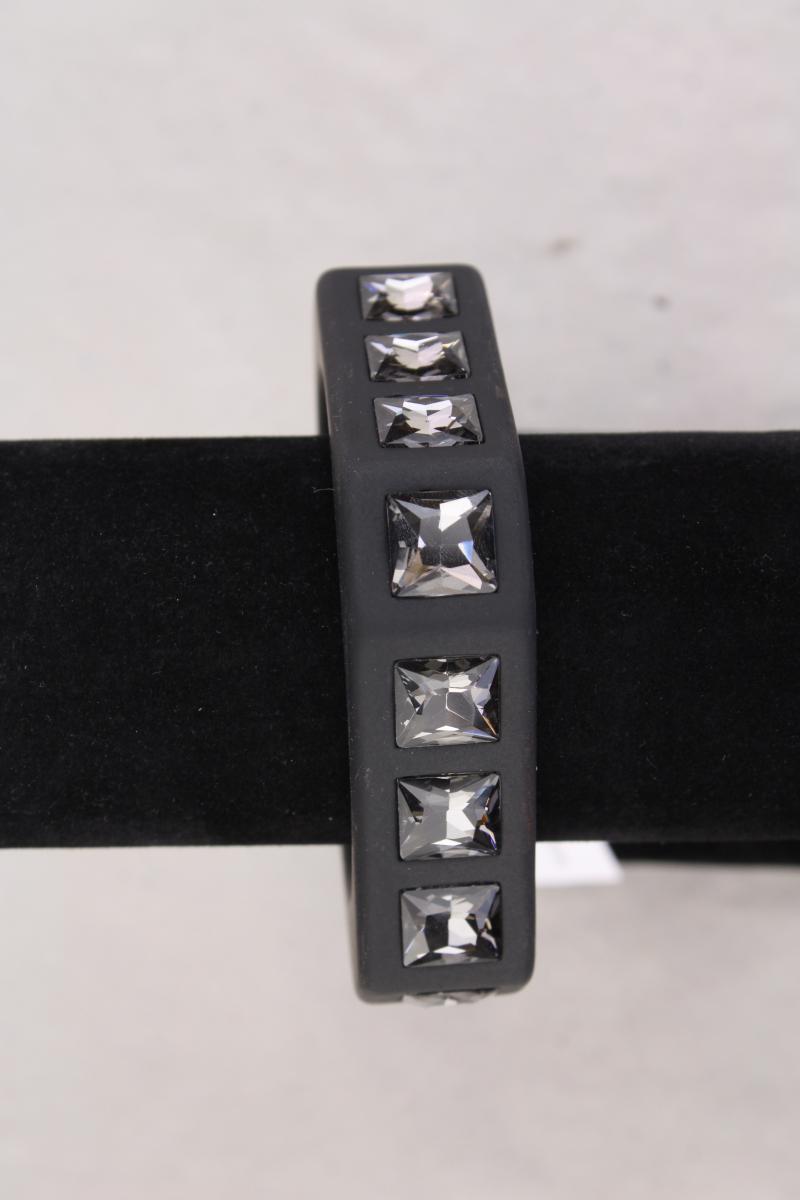 Second Hand Outfit Größe S mit Pepe Jeans T-Shirt in Gr. S und Armband