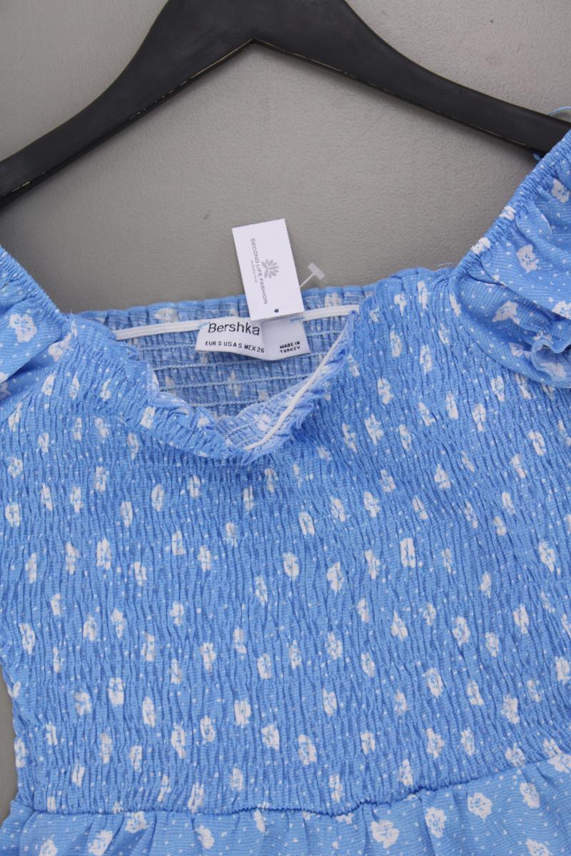 Bershka Kurzer Jumpsuit Gr. S mit Blumenmuster neuwertig blau aus Polyester