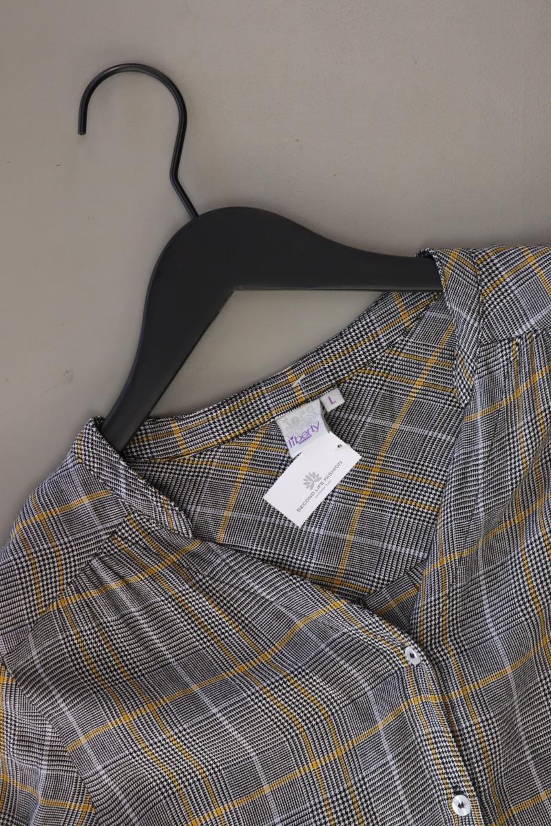 Second Hand Outfit Größe L mit Liberty Karobluse in Gr. L und Schmuck