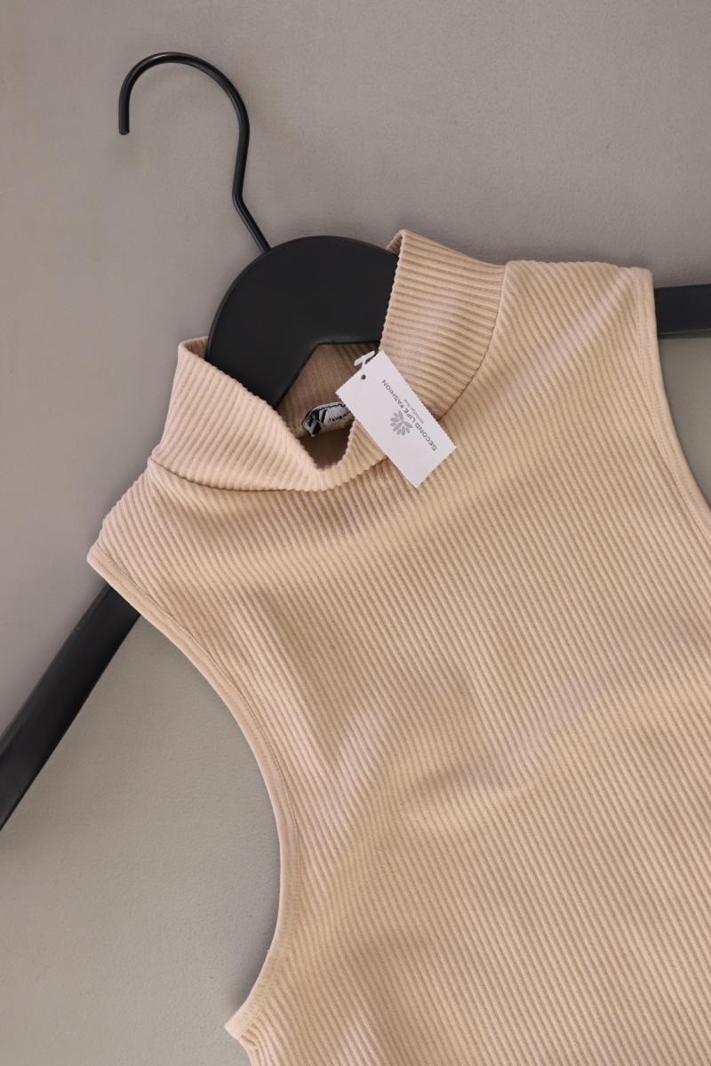 Second Hand Outfit Größe XS mit Zara Crop Top in Gr. XS/s und Halskette