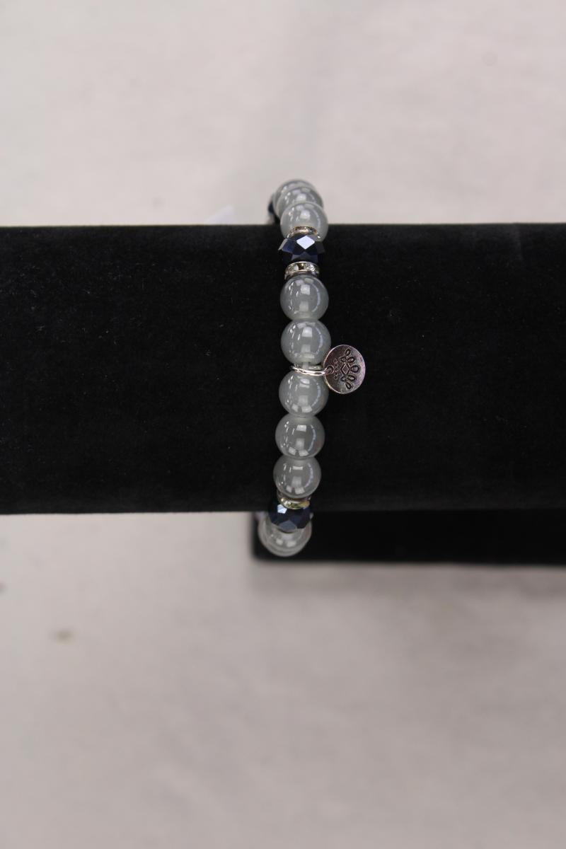 Second Hand Outfit Größe M mit Glamorous Spaghetti-Top in Gr. 38 und Armband