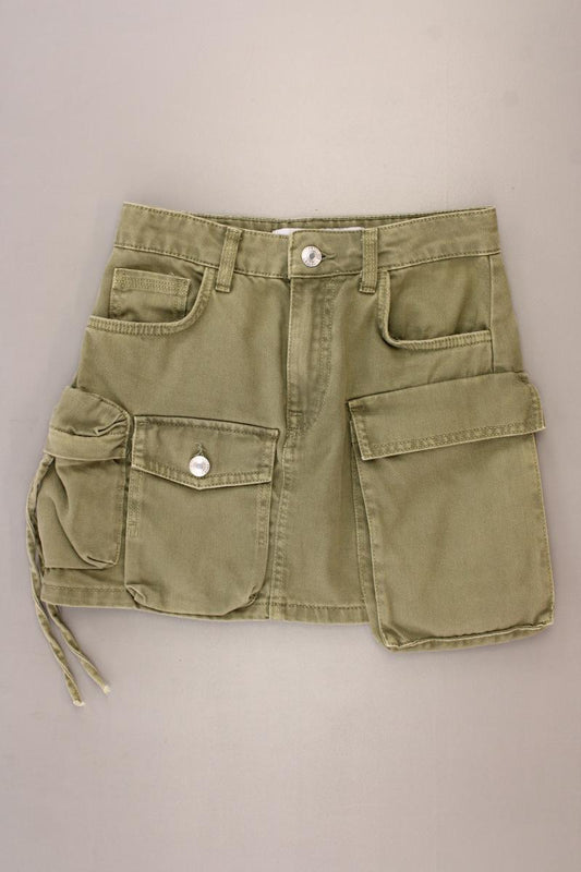 Bershka Cargorock Gr. 34 olivgrün aus Baumwolle