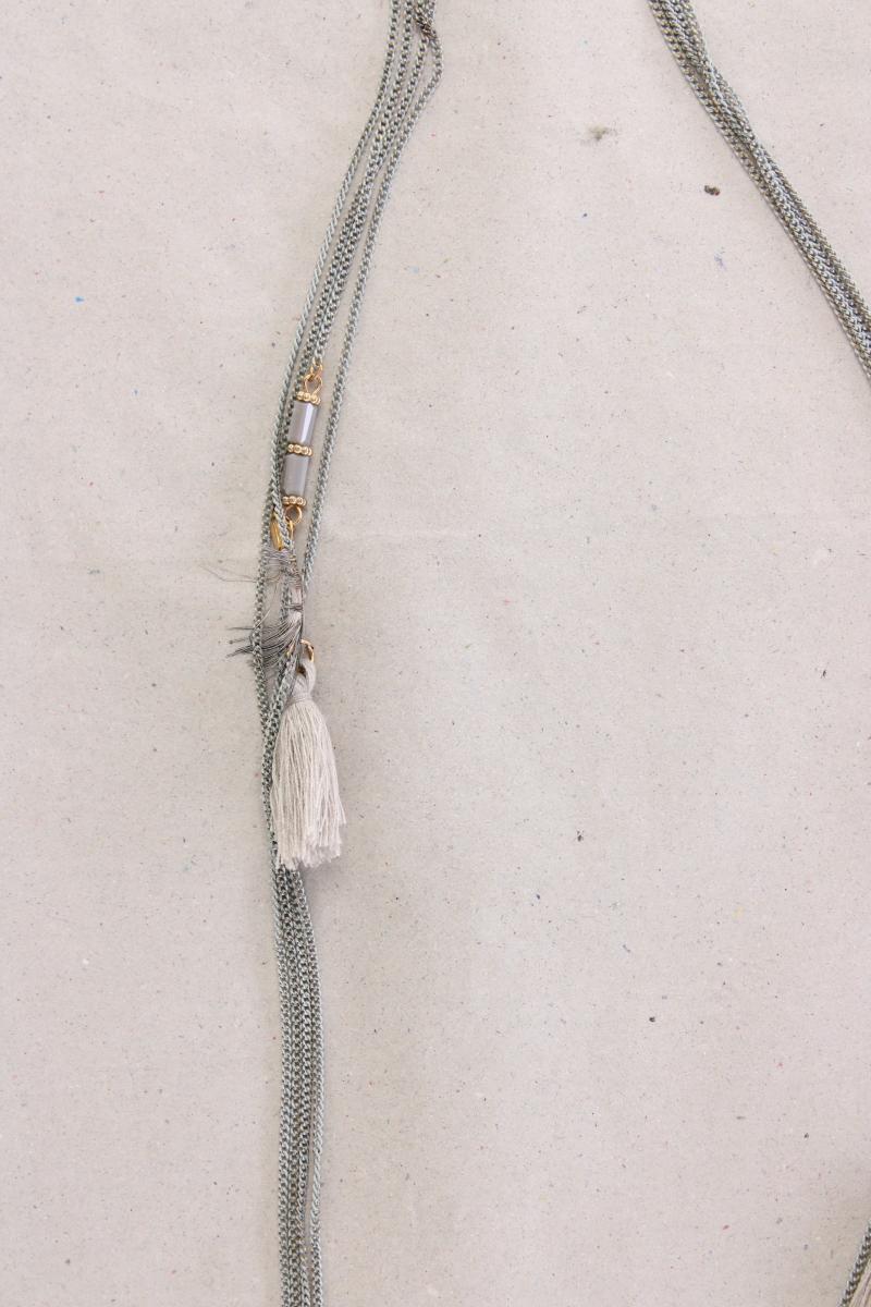 Halskette grau