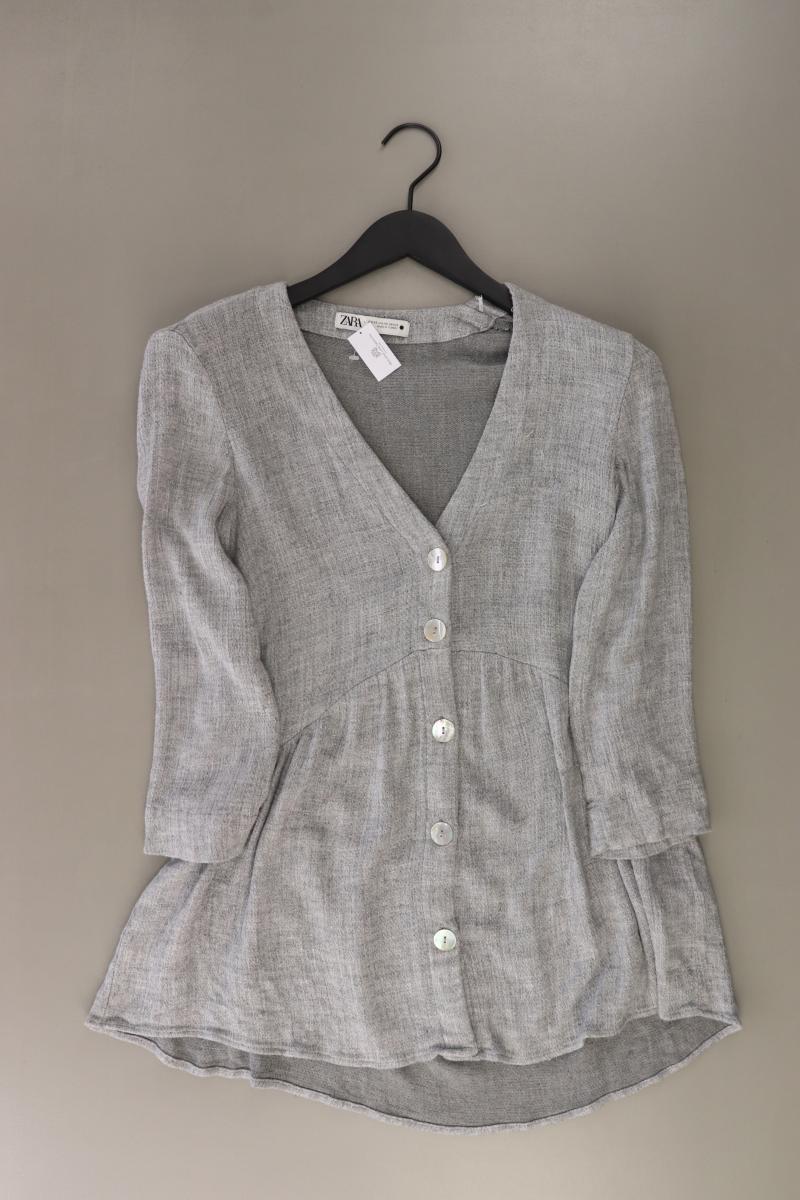 Second Hand Outfit Größe S mit Zara Regular Bluse in Gr. S und Halskette