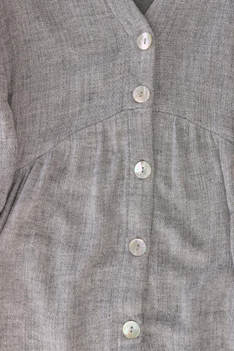 Second Hand Outfit Größe S mit Zara Regular Bluse in Gr. S und Halskette
