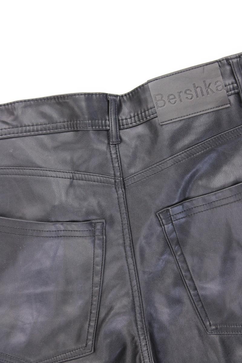 Bershka Kunstlederhose Gr. M schwarz aus Polyurethan