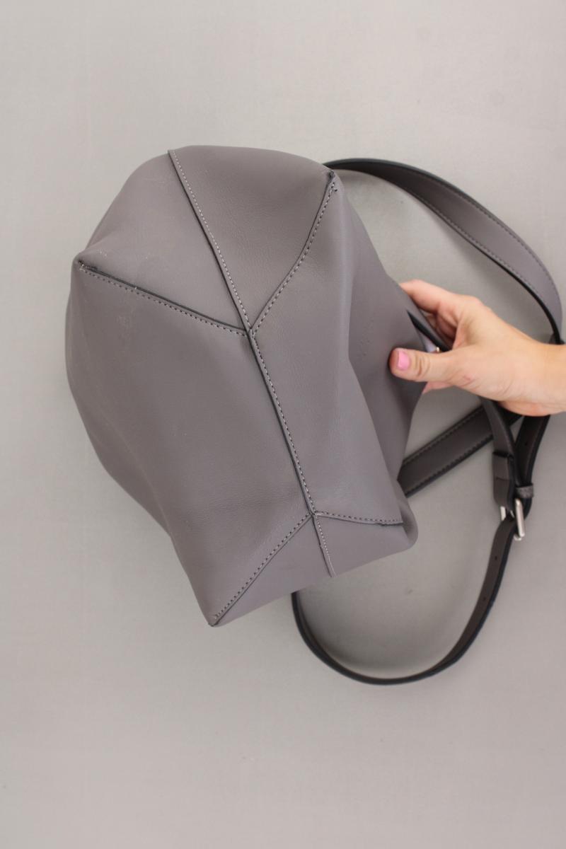 Barbara x Titan Beuteltasche grau