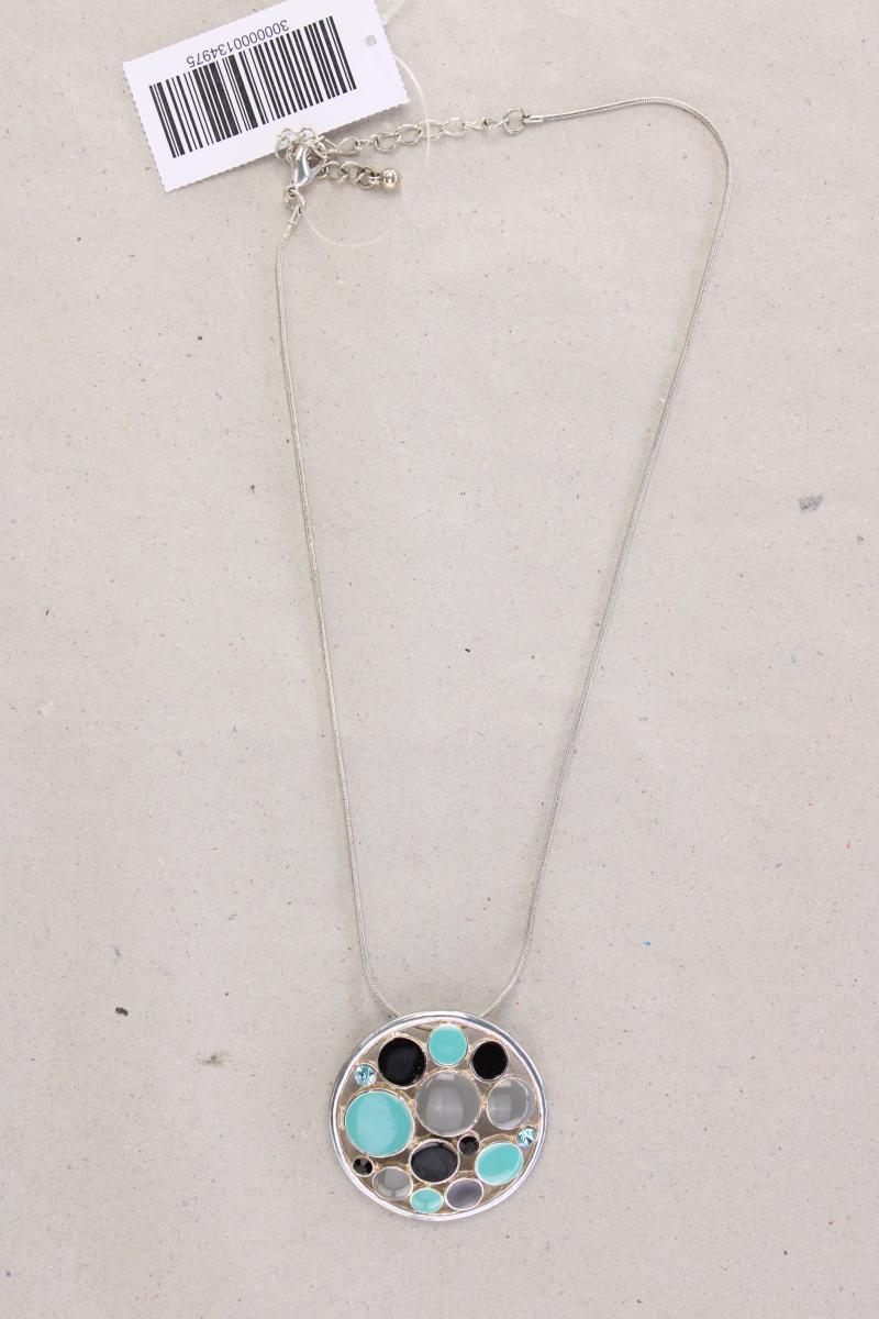 Second Hand Outfit Größe M mit More&More Kurzarmbluse in Gr. 38 und Halskette