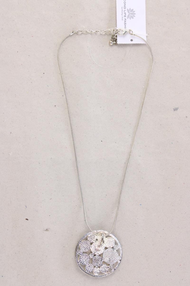 Second Hand Outfit Größe M mit More&More Kurzarmbluse in Gr. 38 und Halskette