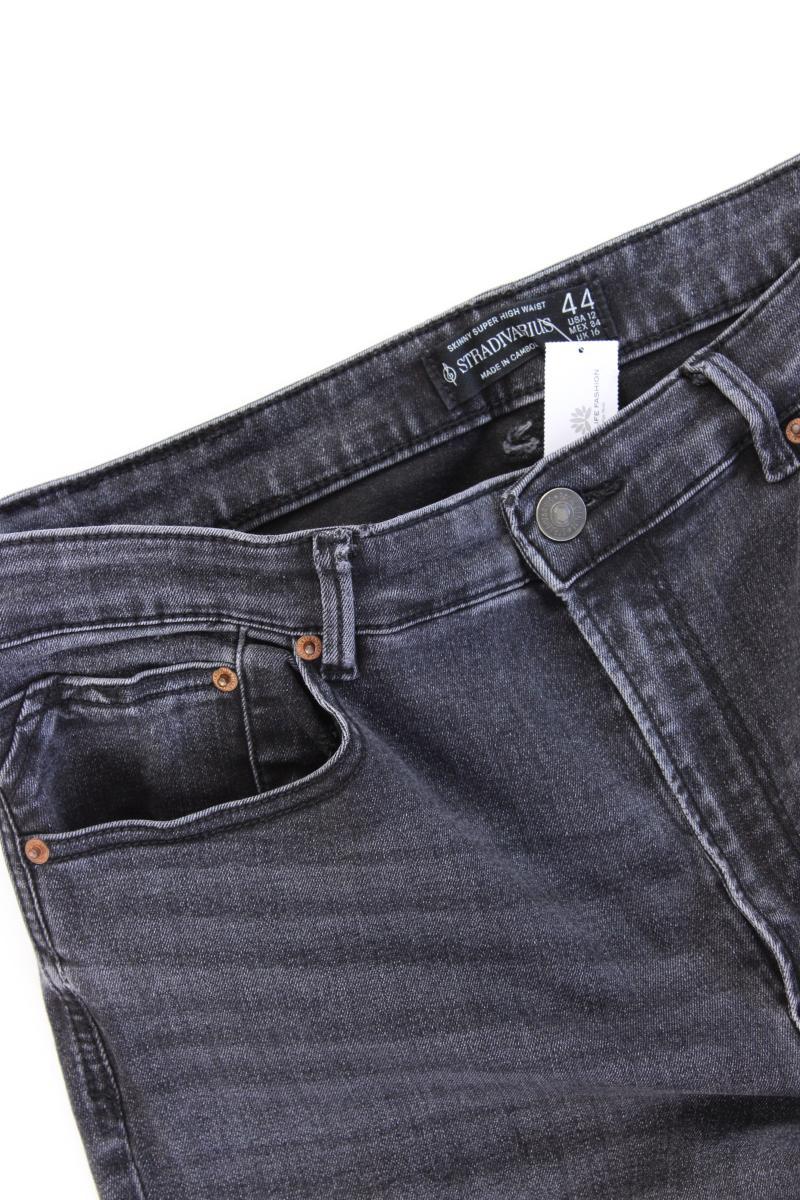 Stradivarius Skinny Jeans Gr. 44 grau