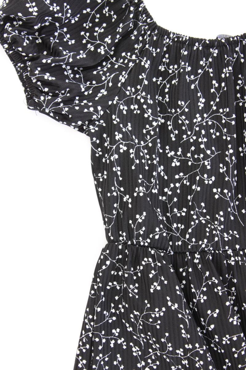 Trendyol Kurzarmkleid Gr. M mit Blumenmuster schwarz