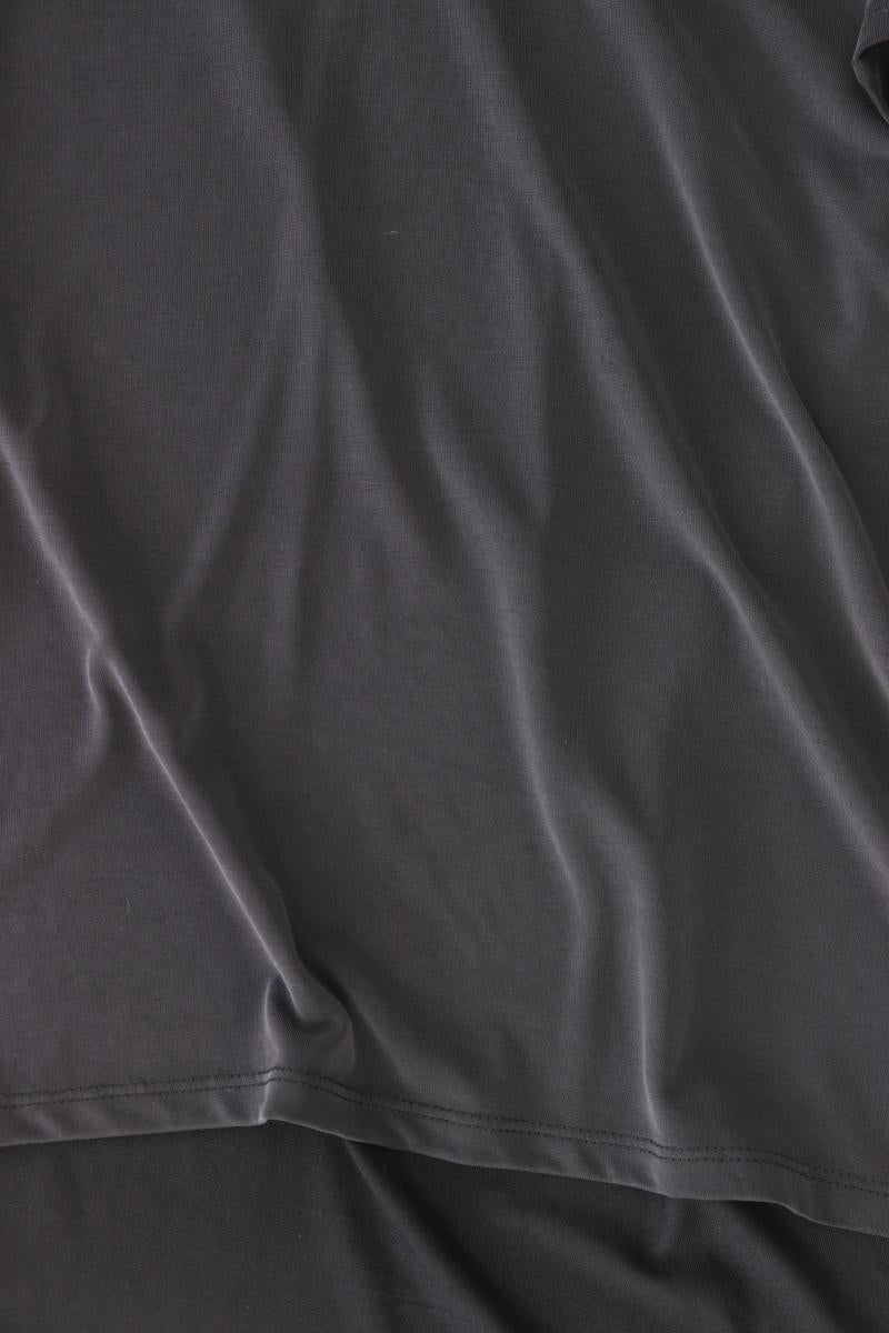 SOAKED IN LUXURY Shirt mit V-Ausschnitt Gr. M Kurzarm schwarz aus Modal