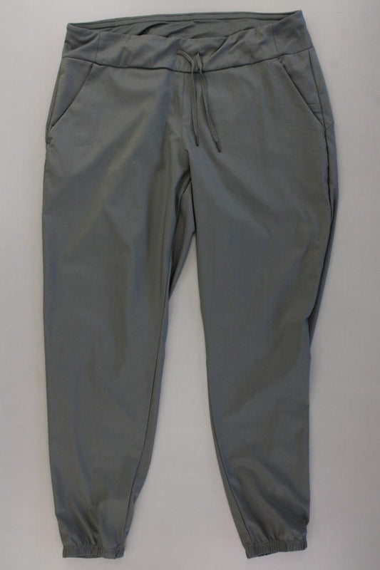 Quechua Stretchhose Gr. 46 olivgrün