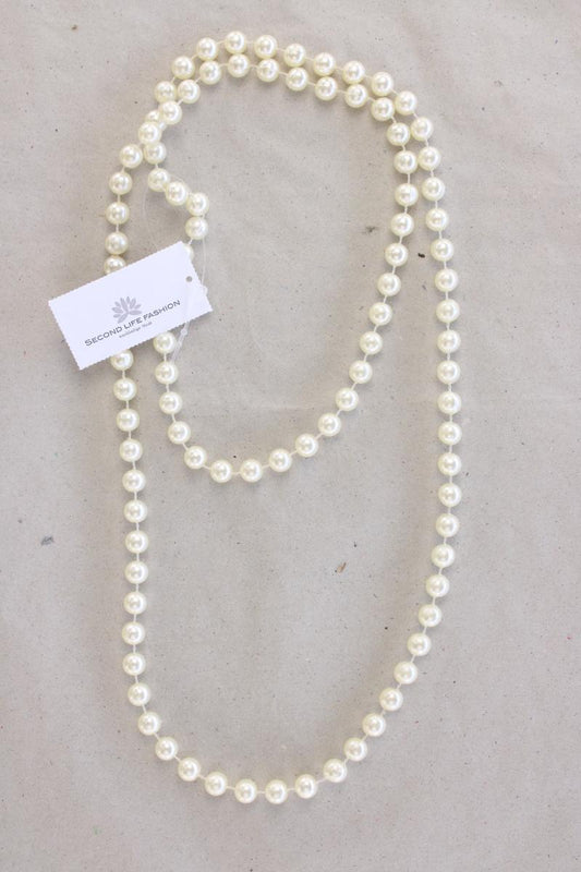 Perlenkette creme