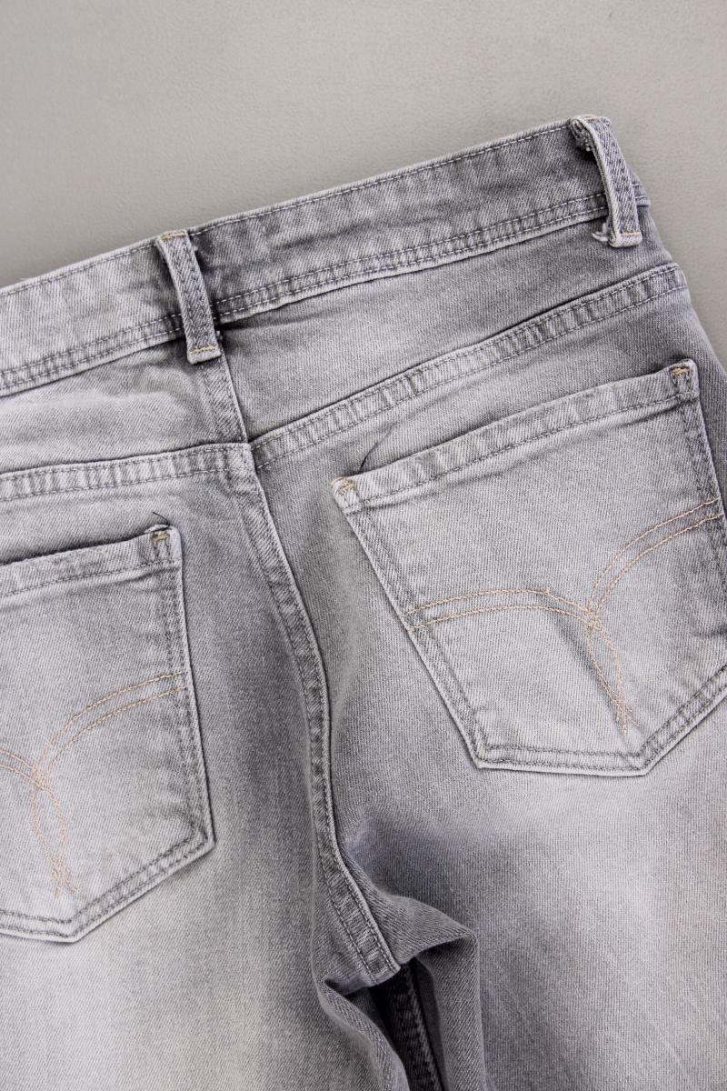 Bershka Boot Cut Jeans Gr. 34 grau aus Baumwolle