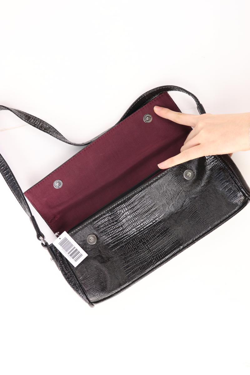 Tamaris Schultertasche schwarz aus Kunstleder