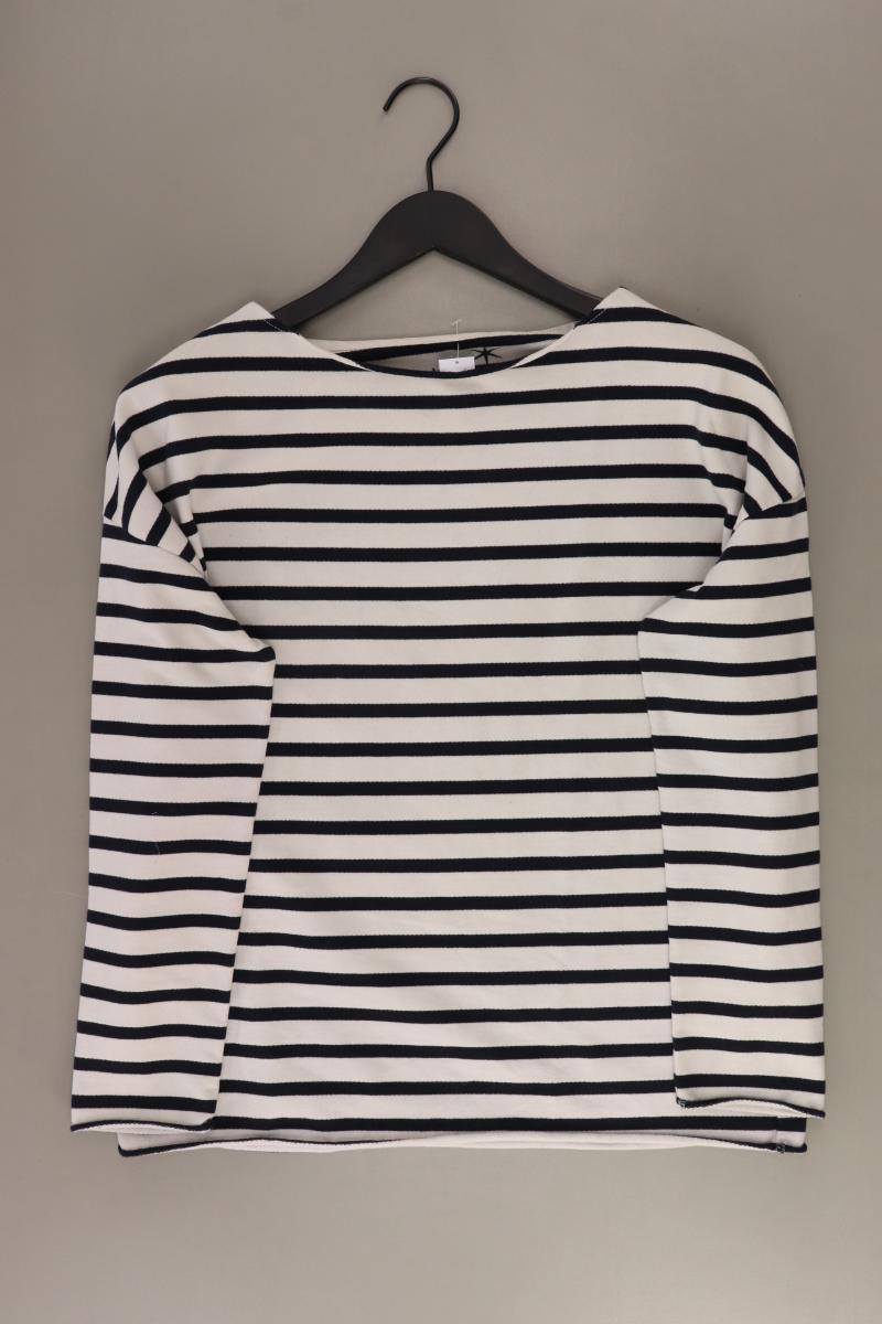 Second Hand Outfit Größe XS mit Juvia Feinstrickpullover in Gr. XS und Halskette