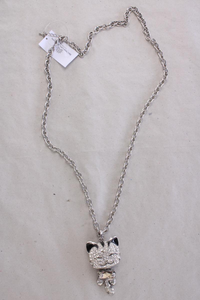 Second Hand Outfit Größe XS mit Bershka Crop Top in Gr. XS und Halskette