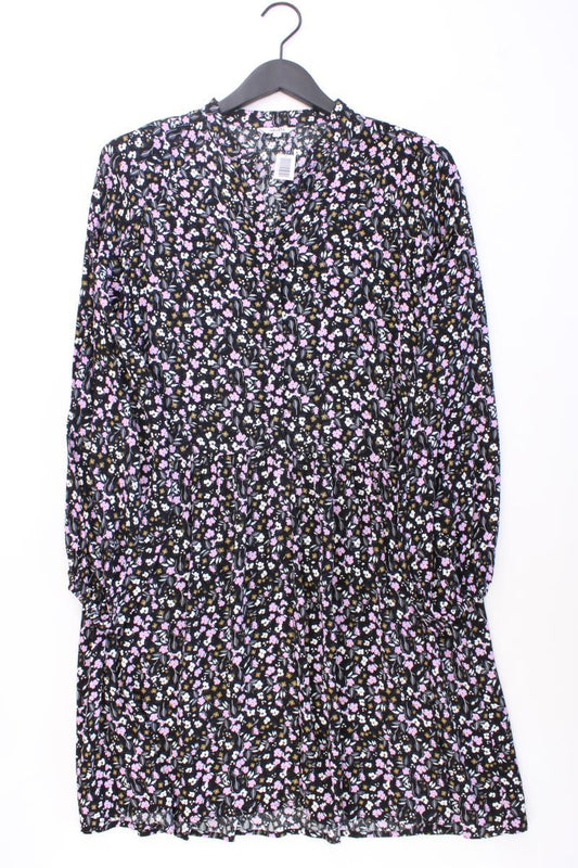 mbyM Langarmkleid Gr. S mit Blumenmuster neuwertig lila aus Viskose
