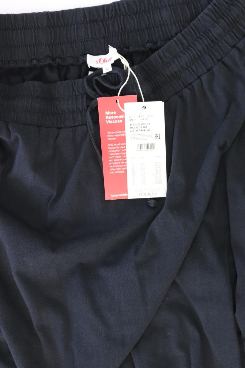 Second Hand Outfit Größe L mit Vero Moda Regular Bluse in Gr. L und Halskette