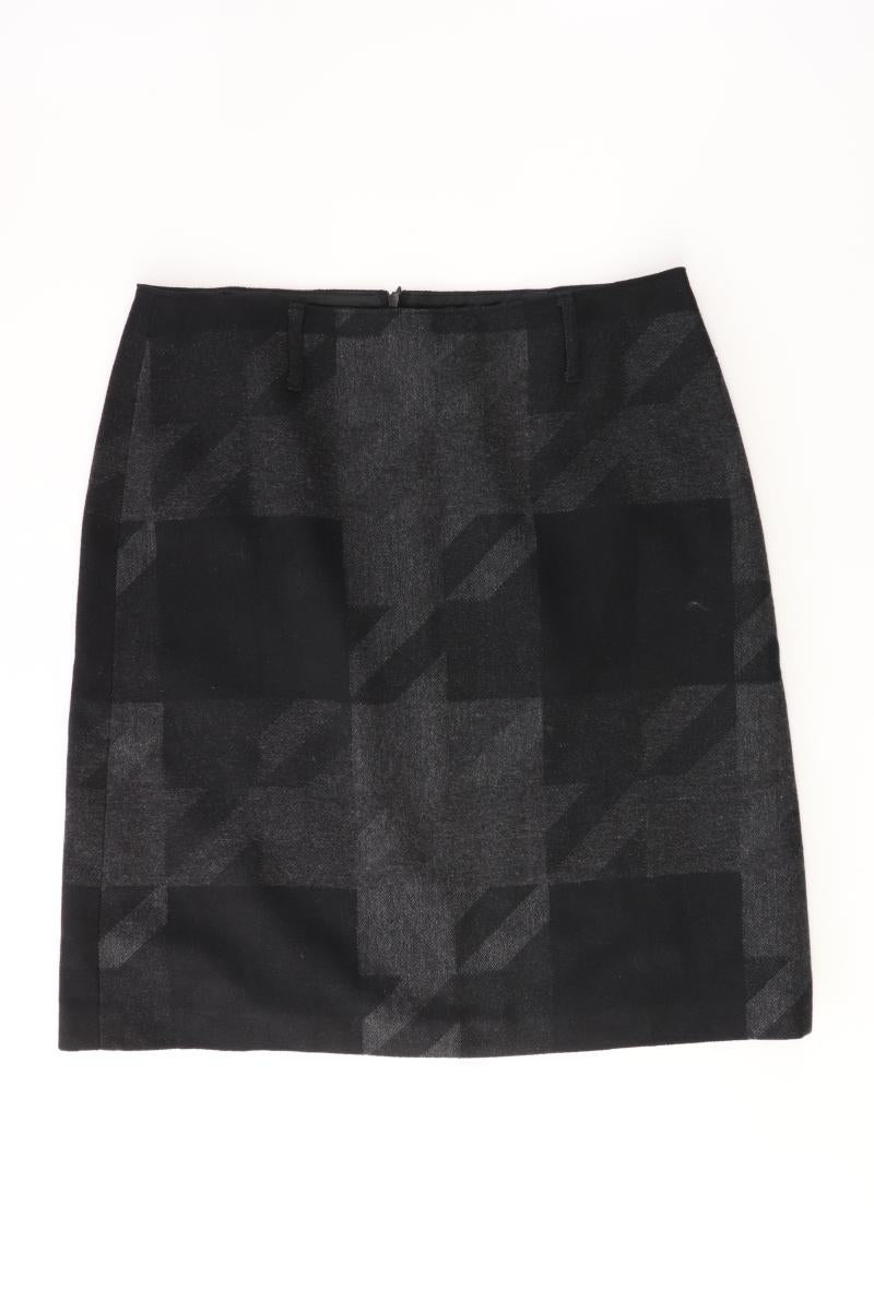 Second Hand Outfit Größe M mit Blacky Dress Longblazer in Gr. 40 und Halskette