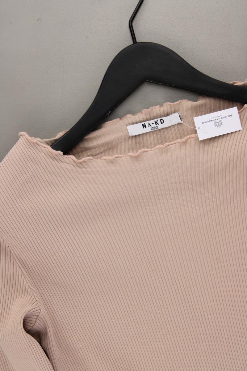 Second Hand Outfit Größe L mit NA-KD Longsleeve-Shirt in Gr. 42 und Halskette