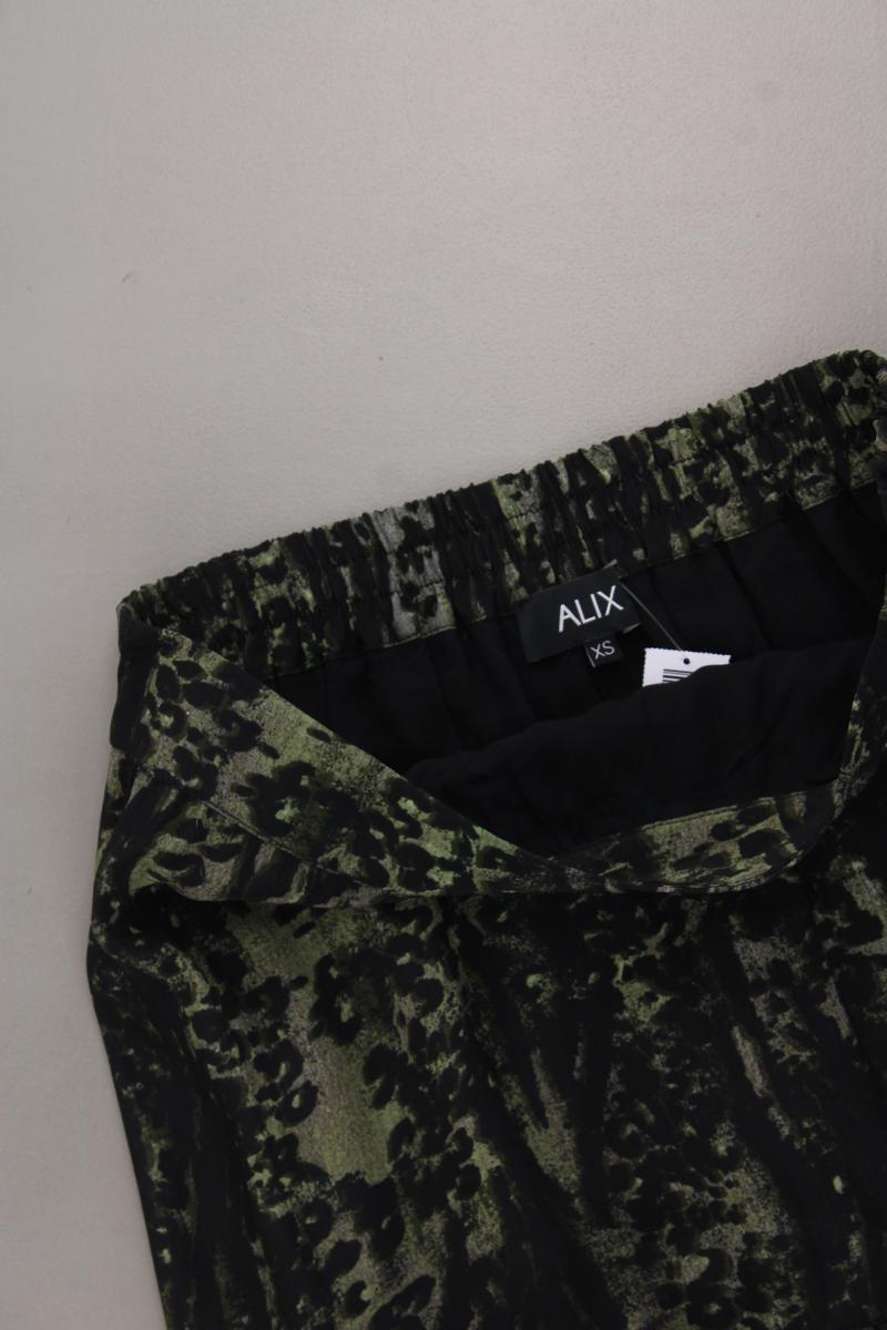 Second Hand Outfit Größe XS mit Zara Neckholdertop in Gr. XS und Halskette