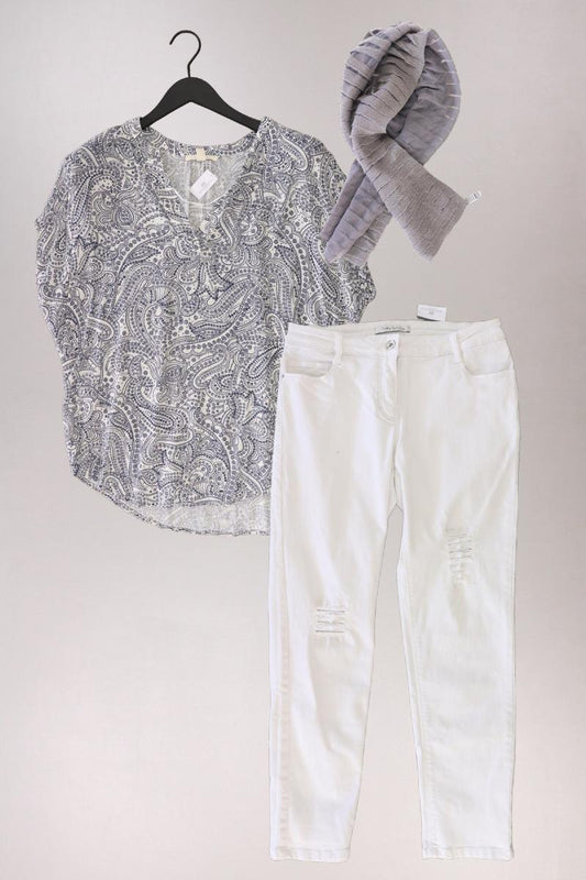 Second Hand Outfit Größe S mit Esprit Oversize-Bluse in Gr. 36 und Schal